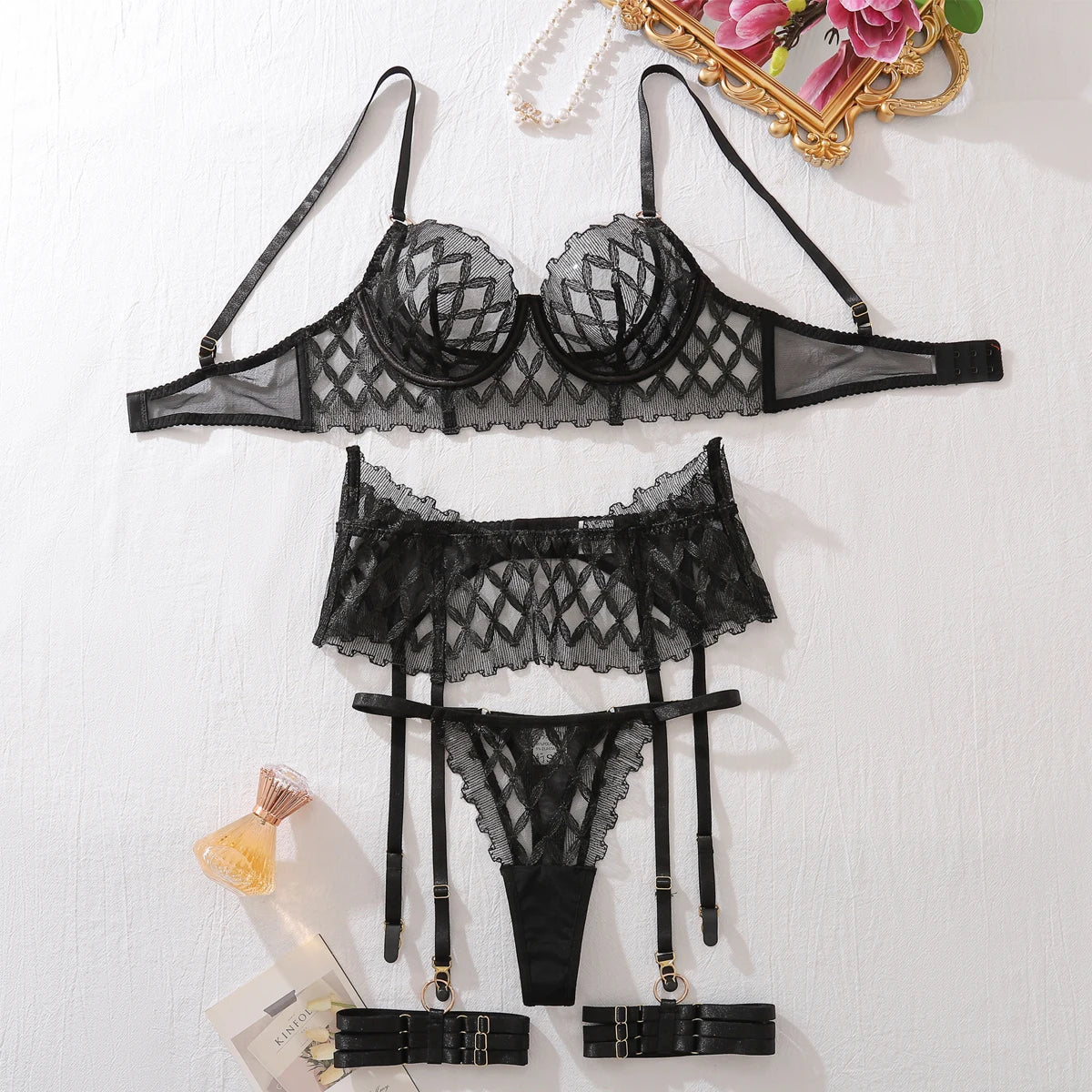 Klouvur Luxe: Lingerie